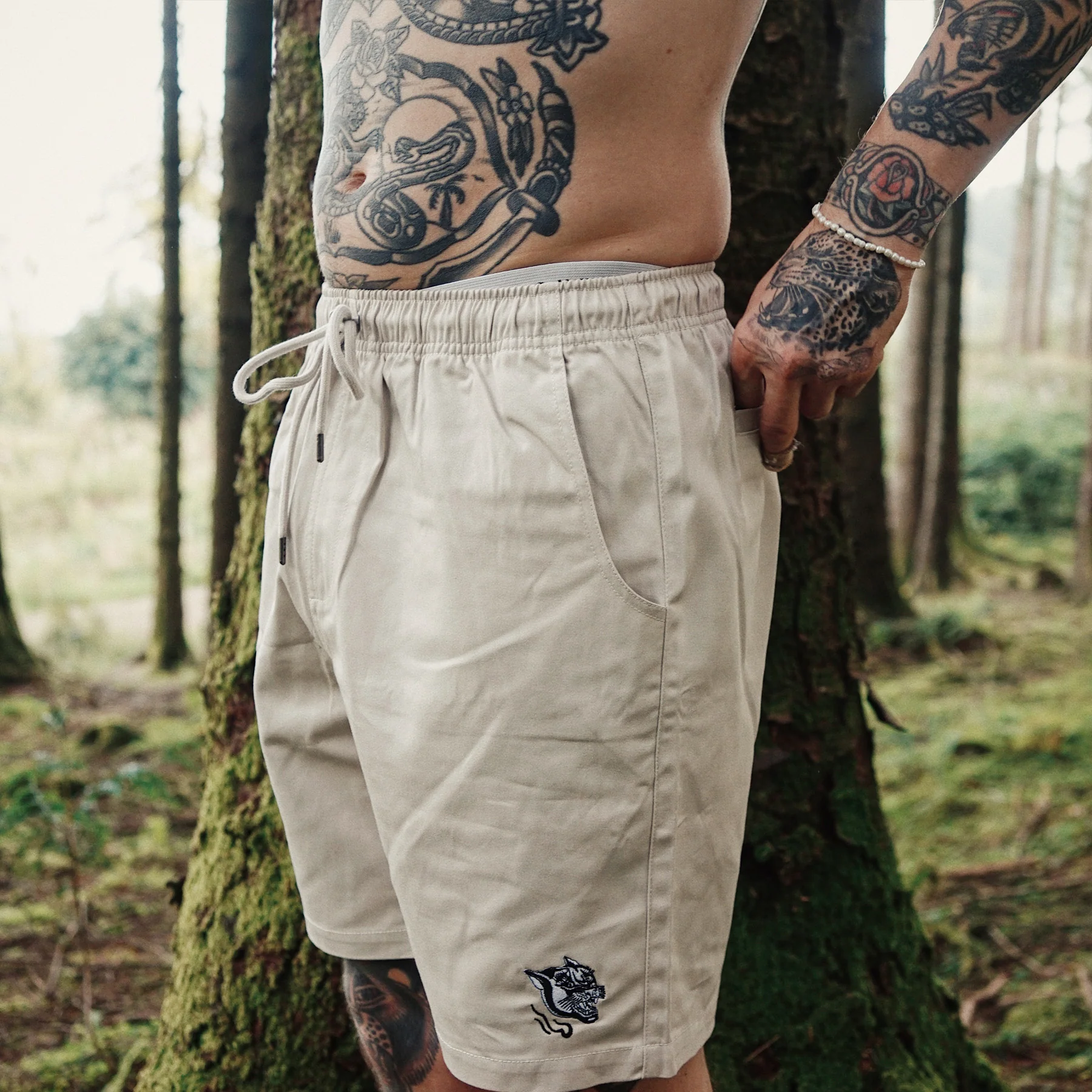 Bone Panther linen Shorts